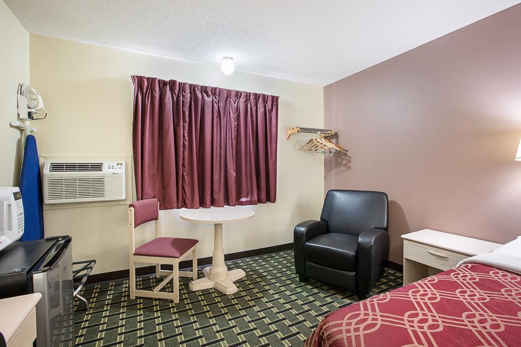 Econo Lodge Beatrice Exterior foto